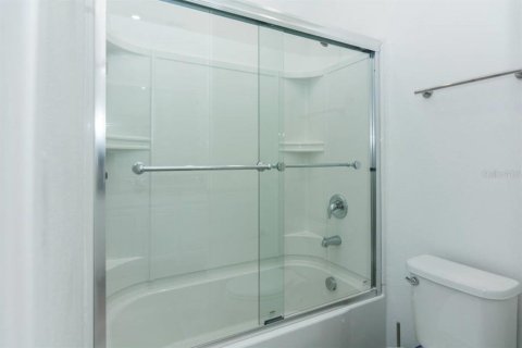 Casa en venta en Kissimmee, Florida, 9 dormitorios, 405.33 m2 № 1519573 - foto 21