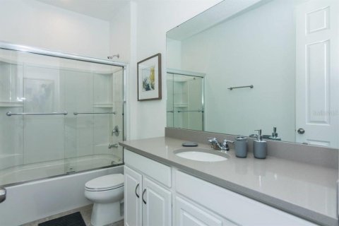 Casa en venta en Kissimmee, Florida, 9 dormitorios, 405.33 m2 № 1519573 - foto 30