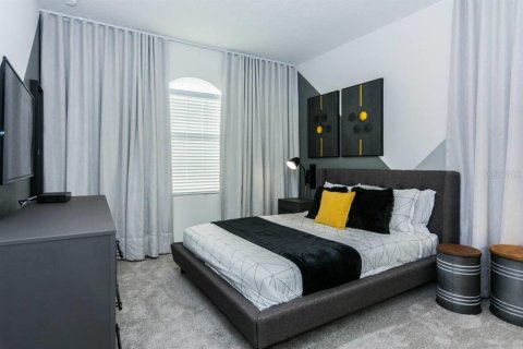 Casa en venta en Kissimmee, Florida, 9 dormitorios, 405.33 m2 № 1519573 - foto 15