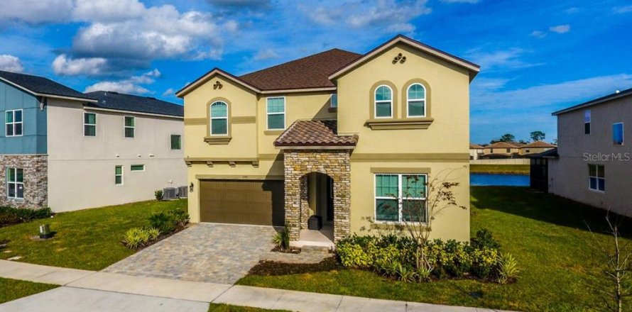 Casa en Kissimmee, Florida 9 dormitorios, 405.33 m2 № 1519573