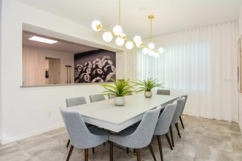 Casa en venta en Kissimmee, Florida, 9 dormitorios, 405.33 m2 № 1519573 - foto 7