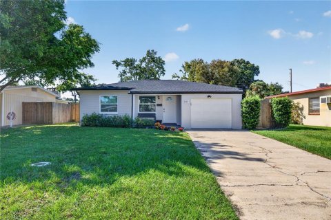 Villa ou maison à Saint Petersburg, Floride 2 chambres, 102.84 m2 № 2409001