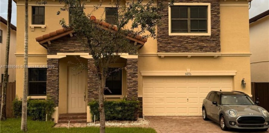 Дом в Дорал, Флорида 4 спальни, 324.69м2 № 1939161