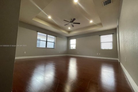 Снять в аренду виллу или дом в Дорал, Флорида 4 спальни, 324.69м2, № 1939161 - фото 7