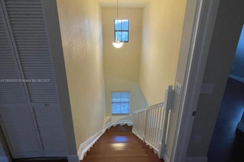 Снять в аренду виллу или дом в Дорал, Флорида 4 спальни, 324.69м2, № 1939161 - фото 17