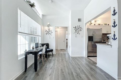Villa ou maison à louer à Sarasota, Floride: 3 chambres, 88.07 m2 № 2296372 - photo 2