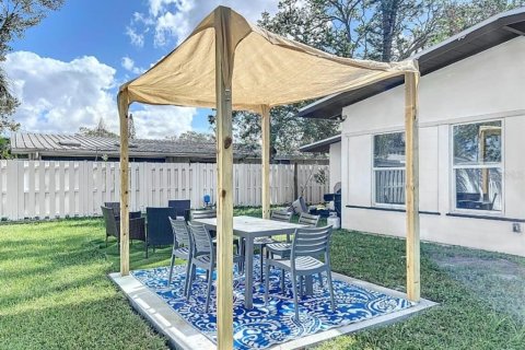 Villa ou maison à louer à Sarasota, Floride: 3 chambres, 88.07 m2 № 2296372 - photo 14