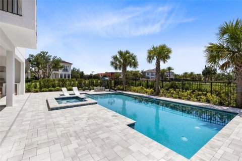 House in Four Corners, Florida 6 bedrooms, 594.2 sq.m. № 1736364 - photo 19