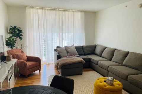 Condominio en venta en Aventura, Florida, 1 dormitorio, 77.57 m2 № 2034208 - foto 15