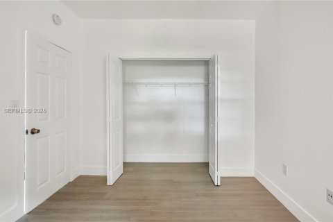Condo in Pembroke Pines, Florida, 2 bedrooms  № 2088007 - photo 18