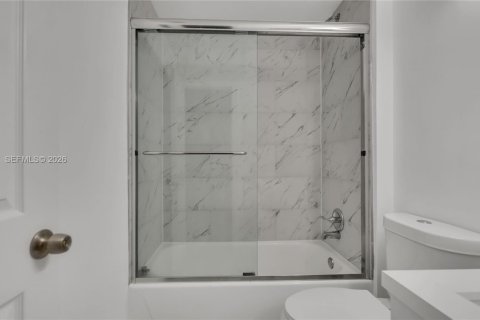 Condo in Pembroke Pines, Florida, 2 bedrooms  № 2088007 - photo 20