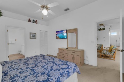 Villa ou maison à vendre à Kissimmee, Floride: 3 chambres, 159.05 m2 № 2412546 - photo 12