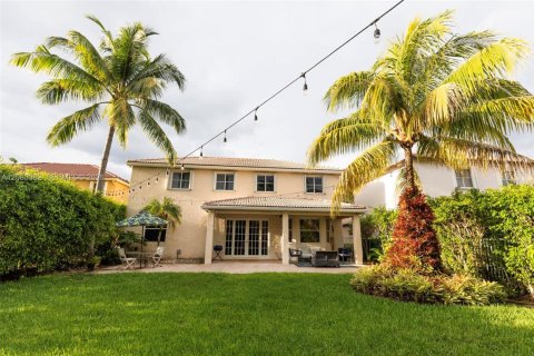 Villa ou maison à louer à Weston, Floride: 5 chambres, 235.6 m2 № 2346844 - photo 2