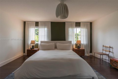 Villa ou maison à louer à Weston, Floride: 5 chambres, 235.6 m2 № 2346844 - photo 23