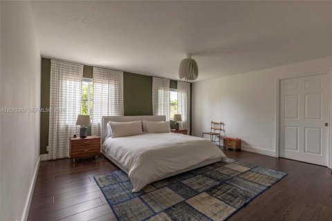 Villa ou maison à louer à Weston, Floride: 5 chambres, 235.6 m2 № 2346844 - photo 21