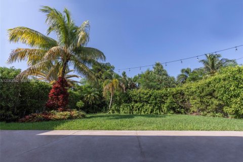 Villa ou maison à louer à Weston, Floride: 5 chambres, 235.6 m2 № 2346844 - photo 3