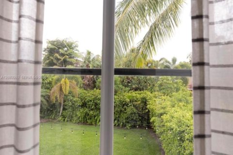 Villa ou maison à louer à Weston, Floride: 5 chambres, 235.6 m2 № 2346844 - photo 24