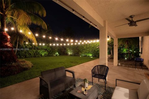 Villa ou maison à louer à Weston, Floride: 5 chambres, 235.6 m2 № 2346844 - photo 17