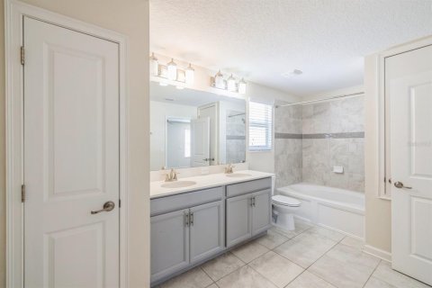 Casa en alquiler en Orlando, Florida, 4 dormitorios, 231.42 m2 № 1900168 - foto 19
