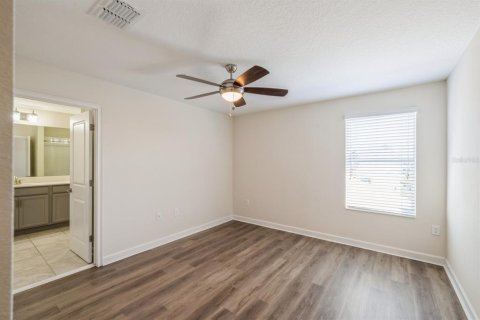 Casa en alquiler en Orlando, Florida, 4 dormitorios, 231.42 m2 № 1900168 - foto 17