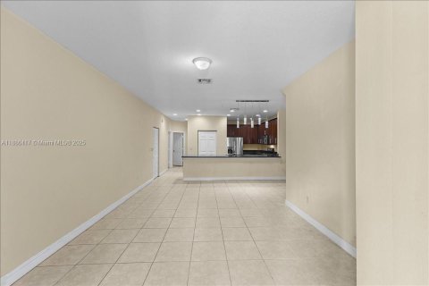 Condominio en alquiler en Pembroke Pines, Florida, 3 dormitorios, 122.17 m2 № 1932751 - foto 8