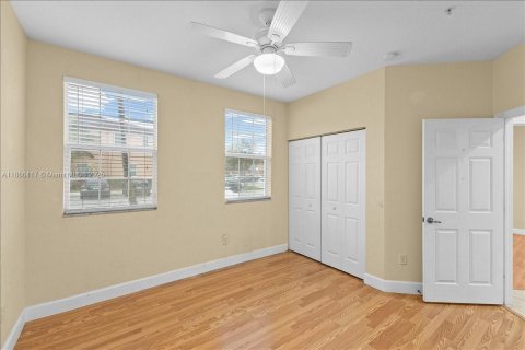 Townhouse in Pembroke Pines, Florida 3 bedrooms, 122.17 sq.m. № 1932751 - photo 23