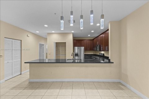 Condominio en alquiler en Pembroke Pines, Florida, 3 dormitorios, 122.17 m2 № 1932751 - foto 9