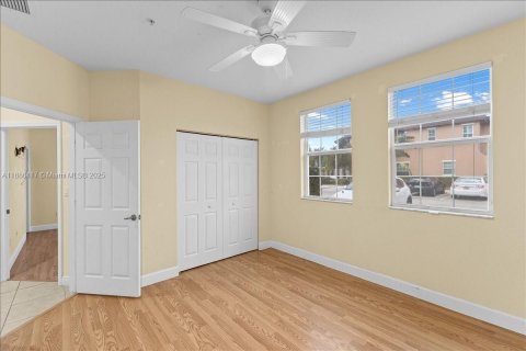 Townhouse in Pembroke Pines, Florida 3 bedrooms, 122.17 sq.m. № 1932751 - photo 19