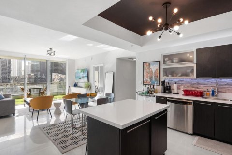 Condo in Miami, Florida, 2 bedrooms  № 2042141 - photo 17