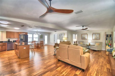 Villa ou maison à vendre à Lakeland, Floride: 2 chambres, 177.63 m2 № 2220096 - photo 25