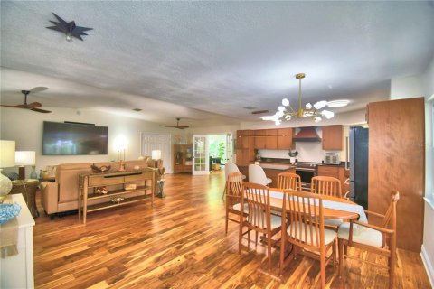 Villa ou maison à vendre à Lakeland, Floride: 2 chambres, 177.63 m2 № 2220096 - photo 16