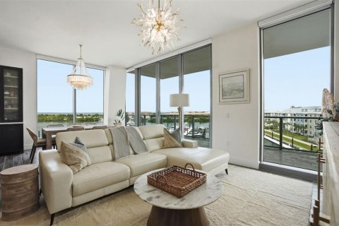 Condo in Tampa, Florida, 3 bedrooms № 2114938 - photo 8