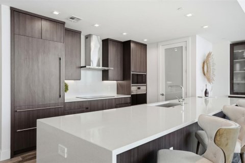 Condo in Tampa, Florida, 3 bedrooms № 2114938 - photo 18