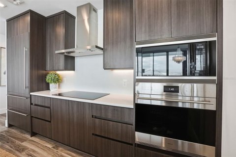 Condo in Tampa, Florida, 3 bedrooms № 2114938 - photo 27