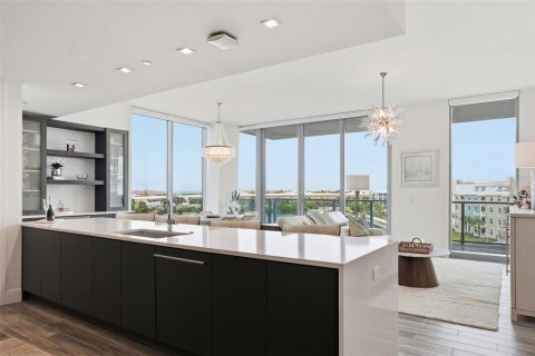 Condo in Tampa, Florida, 3 bedrooms № 2114938 - photo 20