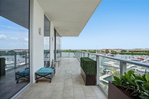 Condo in Tampa, Florida, 3 bedrooms № 2114938 - photo 4