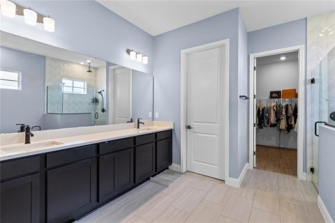 House in Orlando, Florida 4 bedrooms, 357.86 sq.m. № 2339602 - photo 15