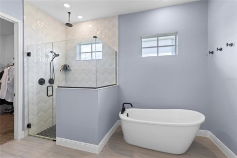 House in Orlando, Florida 4 bedrooms, 357.86 sq.m. № 2339602 - photo 16