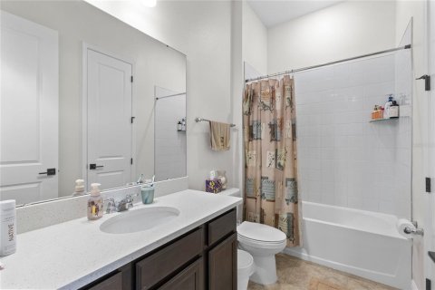 House in Orlando, Florida 4 bedrooms, 357.86 sq.m. № 2339602 - photo 28