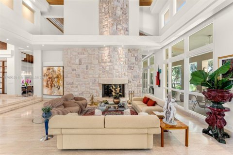 Купить виллу или дом в Корал-Гейблс, Флорида 5 спален, 715.16м2, № 2015892 - фото 4