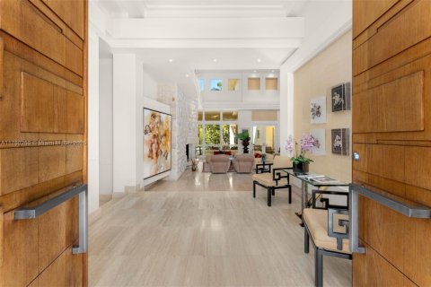 Купить виллу или дом в Корал-Гейблс, Флорида 5 спален, 715.16м2, № 2015892 - фото 17