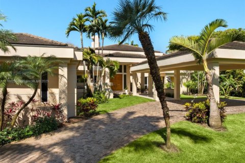 Купить виллу или дом в Корал-Гейблс, Флорида 5 спален, 715.16м2, № 2015892 - фото 15
