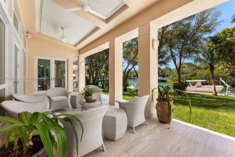 Купить виллу или дом в Корал-Гейблс, Флорида 5 спален, 715.16м2, № 2015892 - фото 11