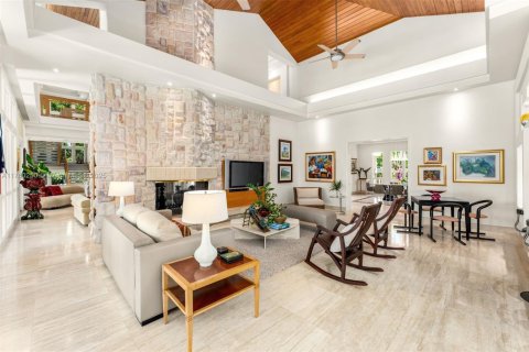 Купить виллу или дом в Корал-Гейблс, Флорида 5 спален, 715.16м2, № 2015892 - фото 8