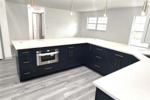 House in Deltona, Florida 3 bedrooms, 172.24 sq.m. № 1826351 - photo 12