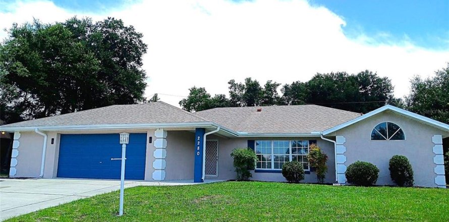 House in Deltona, Florida 3 bedrooms, 172.24 sq.m. № 1826351