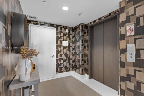 Condominio en venta en Miami, Florida, 2 dormitorios, 134.71 m2 № 1891362 - foto 23