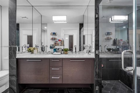Condominio en venta en Miami, Florida, 2 dormitorios, 134.71 m2 № 1891362 - foto 18