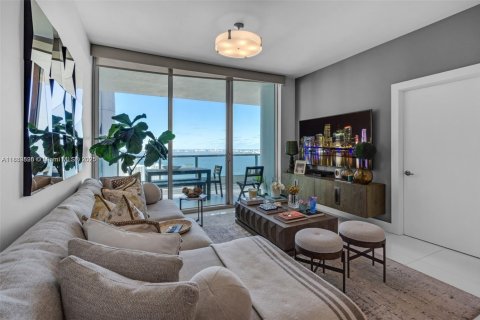 Condominio en venta en Miami, Florida, 2 dormitorios, 134.71 m2 № 1891362 - foto 1
