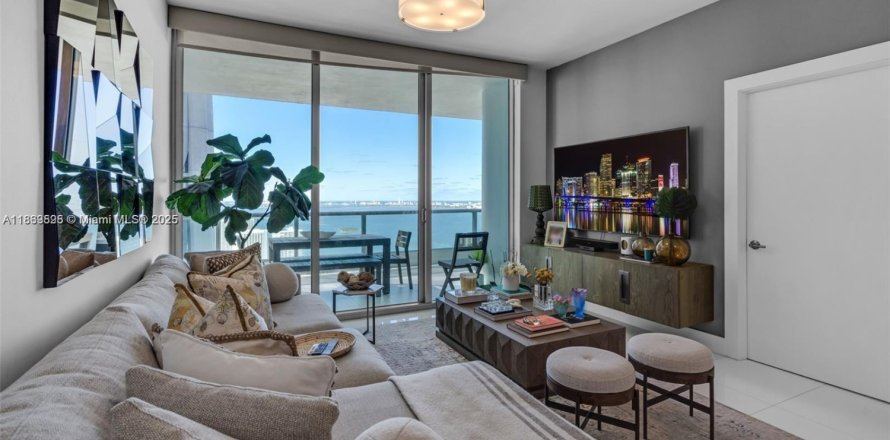 Condominio en Miami, Florida, 2 dormitorios № 1891362
